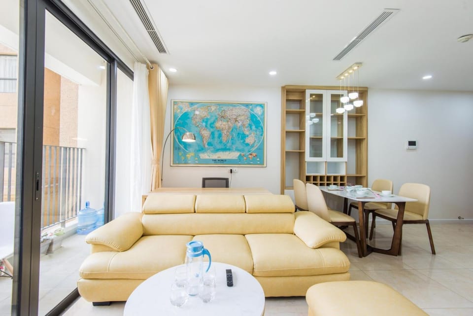 BOM HOMES- VINHOMES D'CAPITAL- SERVICE APARTMENt Apartment in Laos