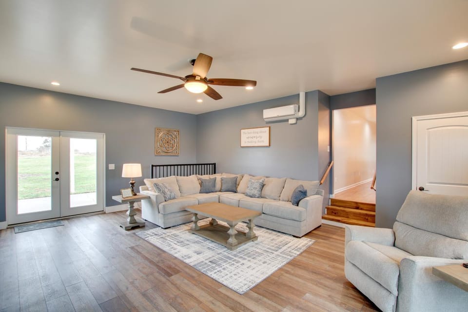 Chic Ste Genevieve Home w/ Nice Interior Amenities House in Ozark Mountains