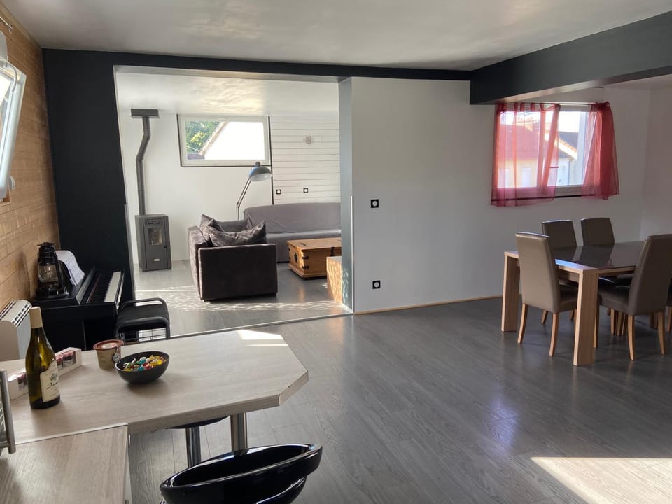 Kitchen or kitchenette, Living room, Dining area