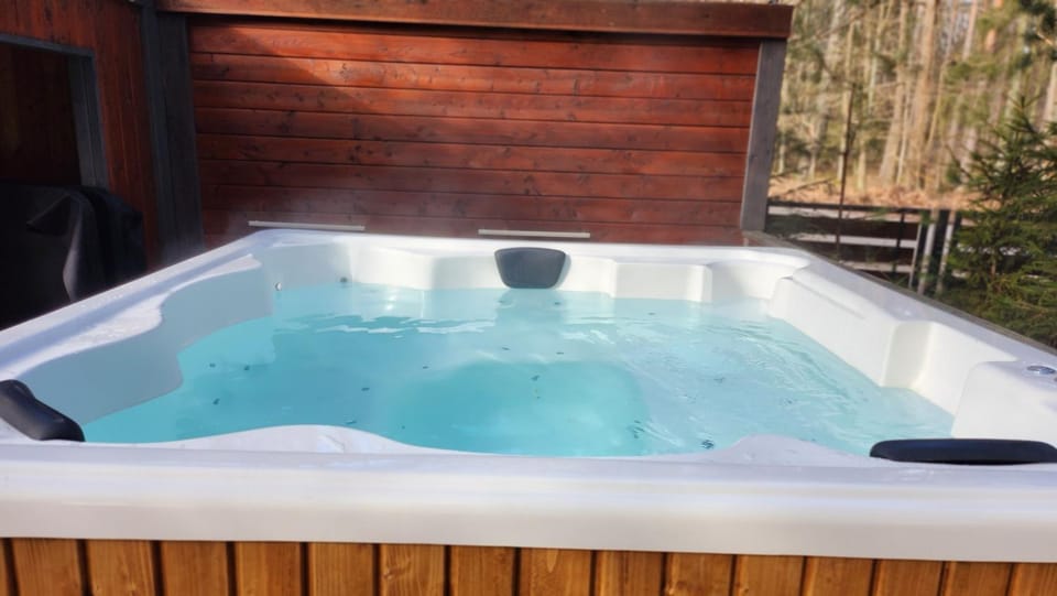 Tleń Lodge - domy całoroczne z jacuzzi w cenie! Apartment in Pomeranian Voivodeship