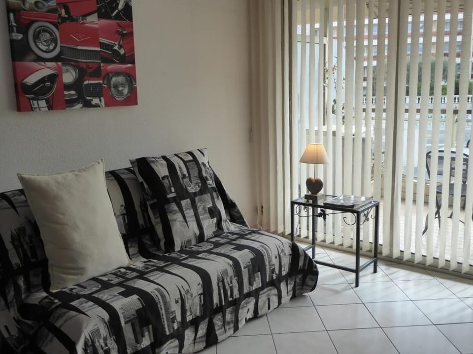 Mimosa Apartment in Cannes