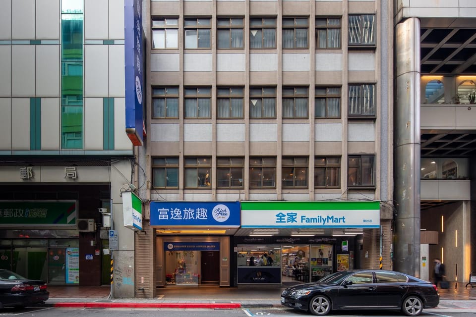 Property building, Day
