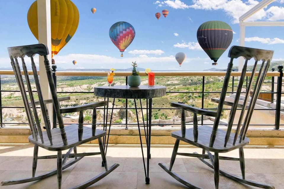 Day, Natural landscape, View (from property/room), Balcony/Terrace, Dining area