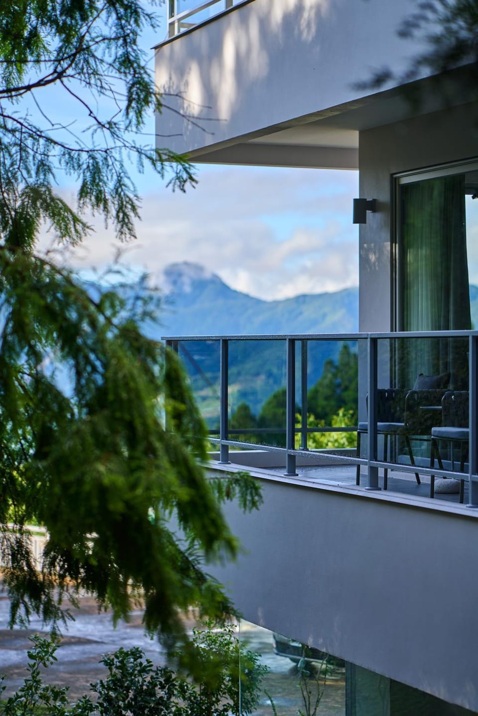 Property building, Patio, Day, Natural landscape, View (from property/room), Balcony/Terrace, Mountain view