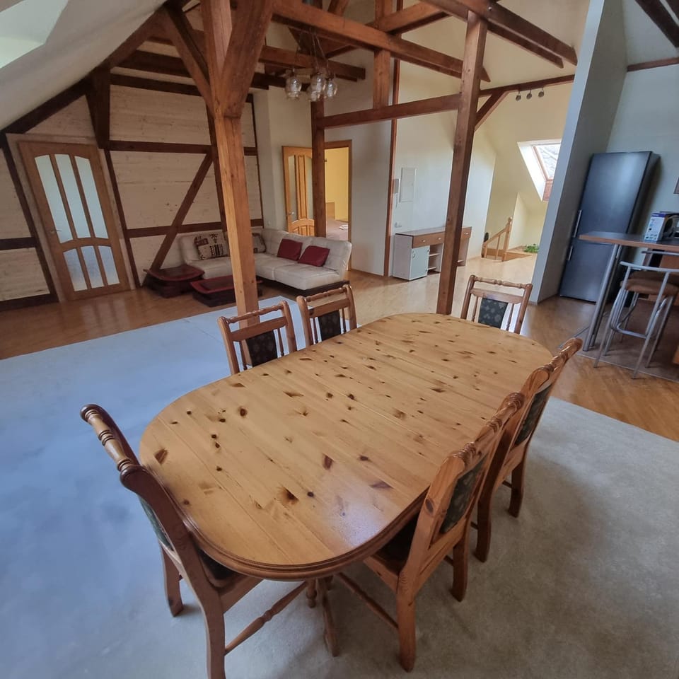 Seating area, Bedroom