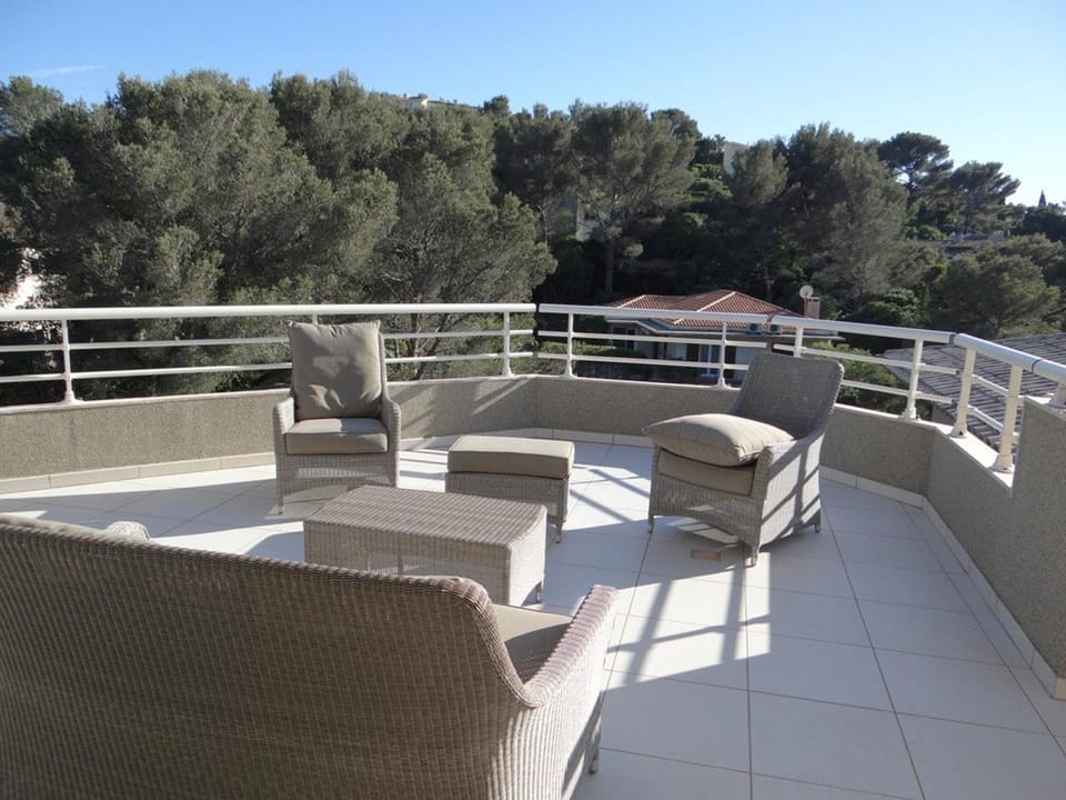 Superbe Penthouse T3 Climatisé avec Garage à Cavalaire-sur-Mer - FR-1-100-226 Apartment in Cavalaire-sur-Mer