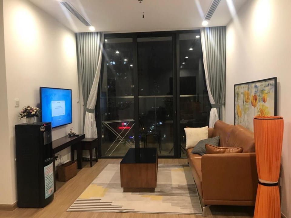 BOM HOMES- VINHOMES SKYLAKE- SERVICE APARTMENt Apartment in Laos