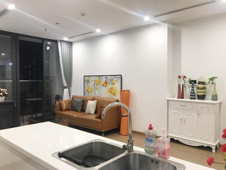 BOM HOMES- VINHOMES SKYLAKE- SERVICE APARTMENt Apartment in Laos