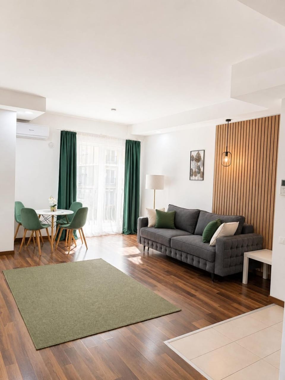 Green Deluxe Apartment Cosmopolis Apartment in Bucharest