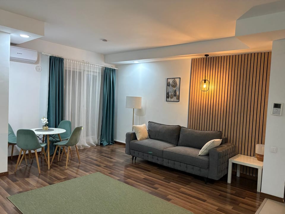 Green Deluxe Apartment Cosmopolis Apartment in Bucharest