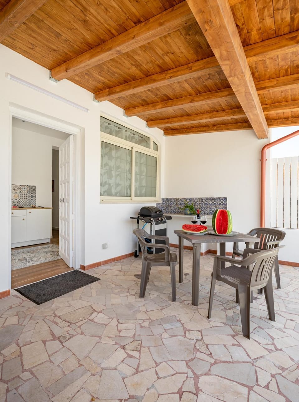 Patio, Living room, Seating area, Dining area
