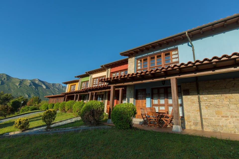 Property building, Spring, Natural landscape, Garden view, Mountain view