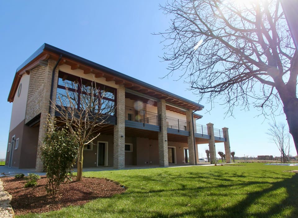 Patio, Facade/entrance, Garden view