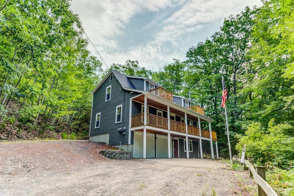 15 Chocorua View Drive House in Madison