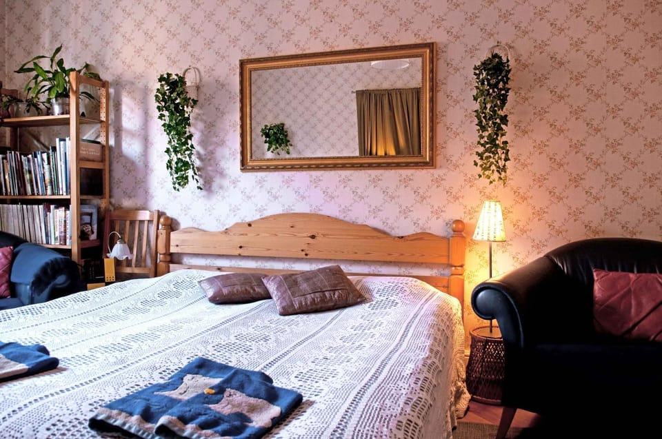 Bed, Photo of the whole room