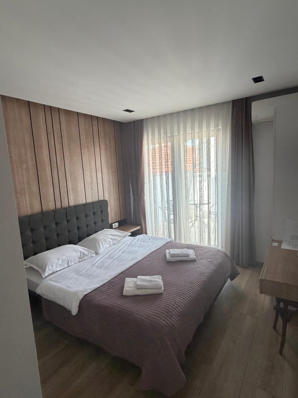 L'Hotelpz Hotel in North Macedonia