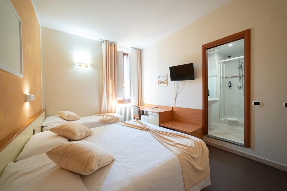 Bedroom, wardrobe