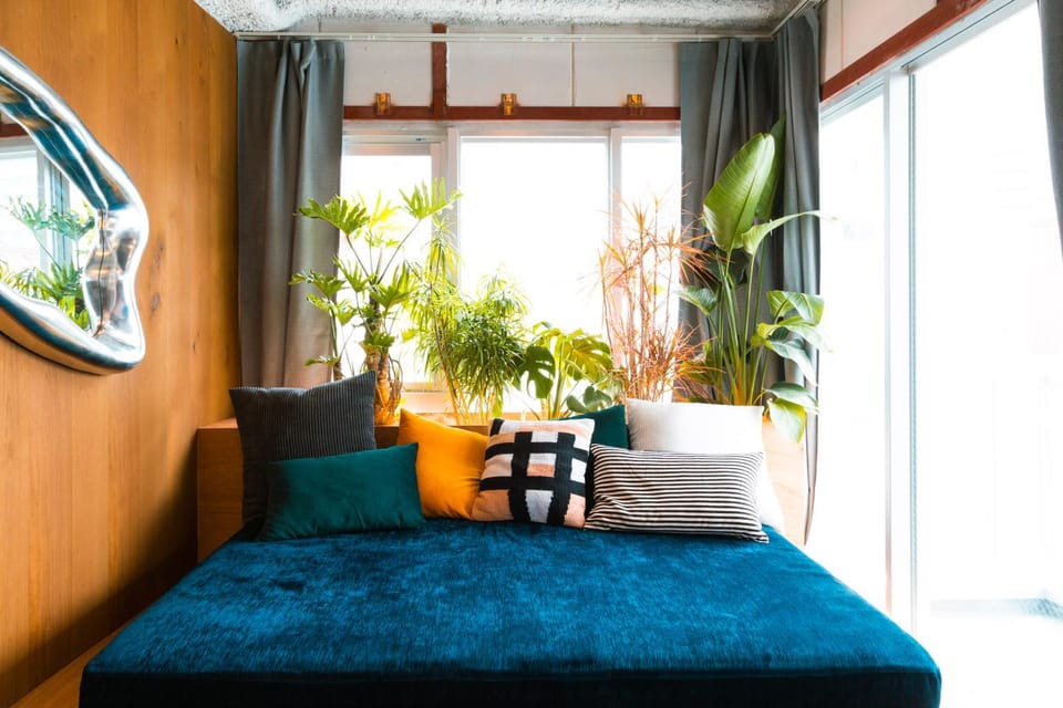 Bed, Living room, Seating area