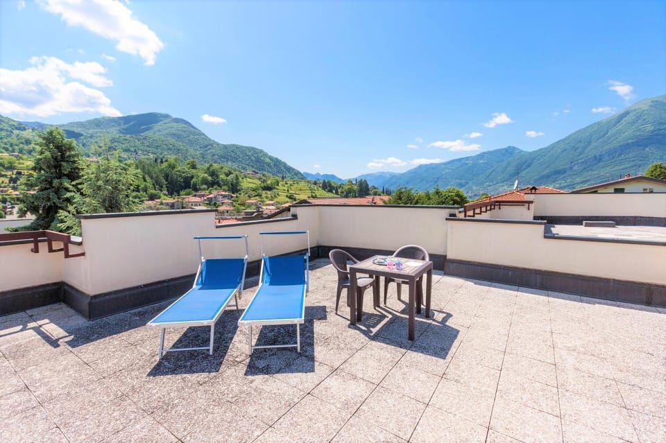 Balcony/Terrace, Balcony/Terrace, On site, Landmark view