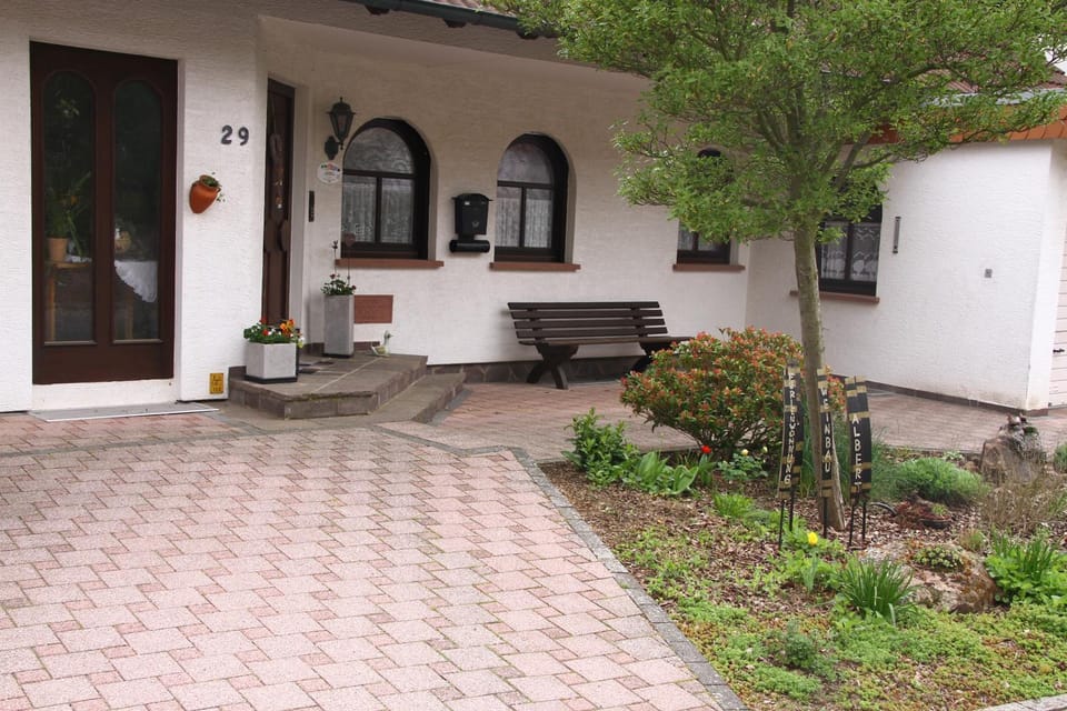 Patio, Facade/entrance