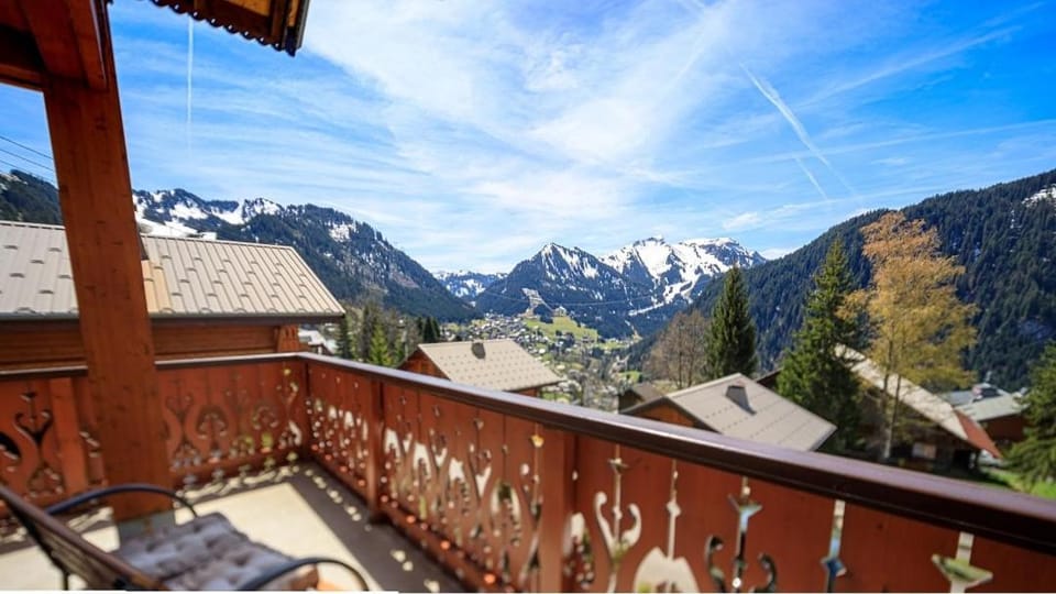 Les Montagnards - Chalet - BO Immobilier-Châtel Multipass 2026 Activités en Été offert par votre hôte Chalet in Châtel