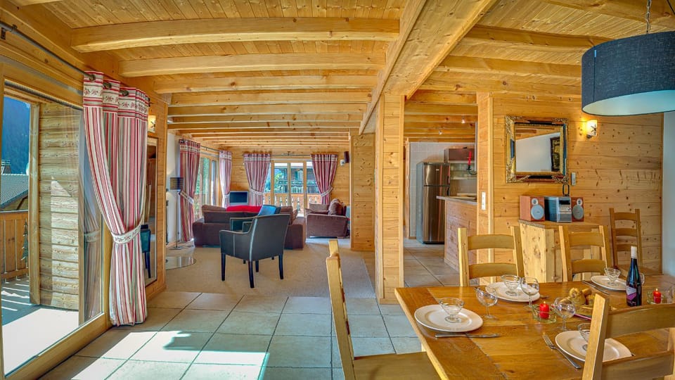 Tarine - Chalet - BO Immobilier- Châtel Multipass Activités Été 2026 offert par votre hôte Chalet in Châtel