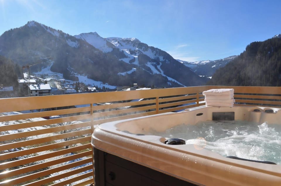 Spa and wellness centre/facilities, Mountain view