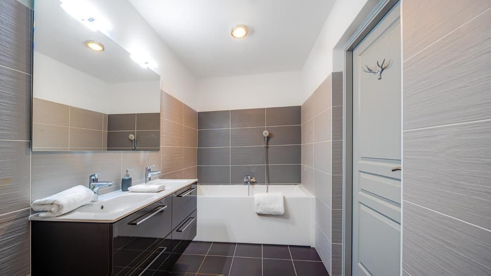 The View - Apt 09 - BO Immobilier- Châtel Multipass 2026 Activités en Été offert par votre hôte Apartment in Châtel