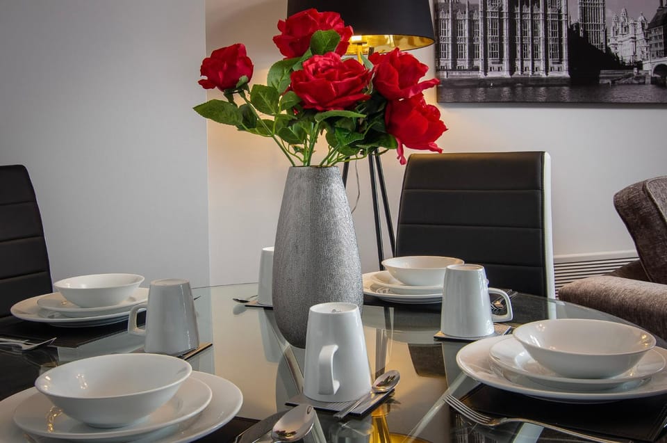 Seating area, Dining area