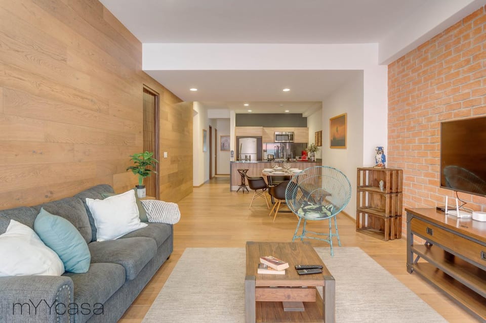 TV and multimedia, Kitchen or kitchenette, Living room, Photo of the whole room, Dining area