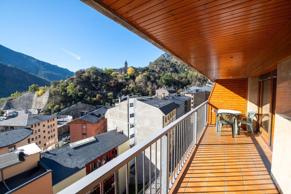 Barthe Holidays I Apartamento céntrico en Escaldes 4PAX I Ideal parejas, Terraza y confort I Manhattan Apartment in Andorra