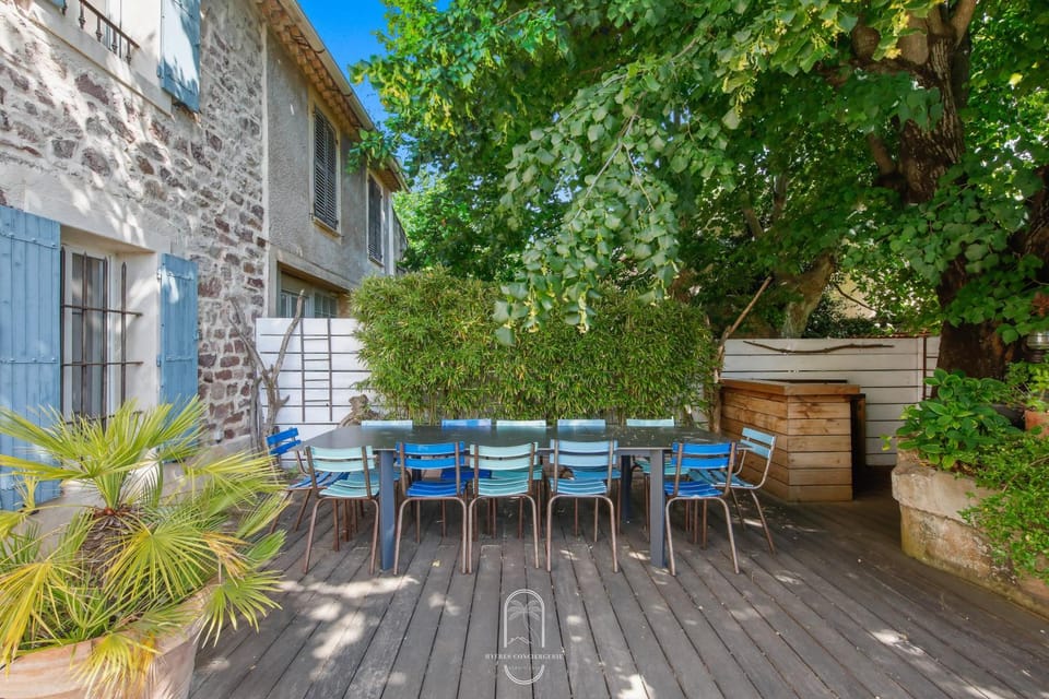 Le Mas de Lila , vieux mas en pierres avec piscine Villa in La Londe-les-Maures