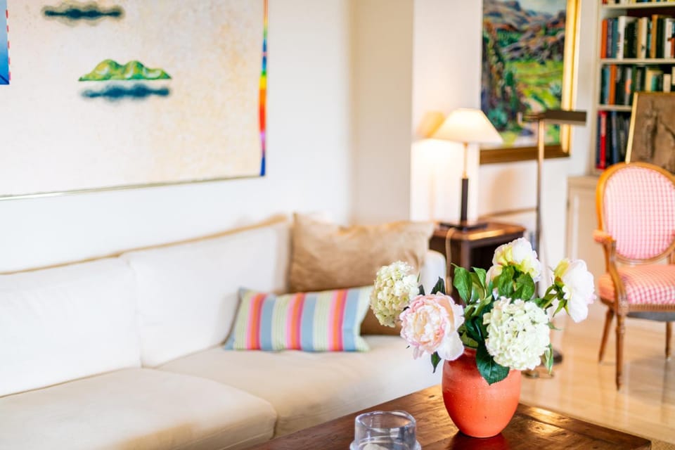 Living room, Decorative detail