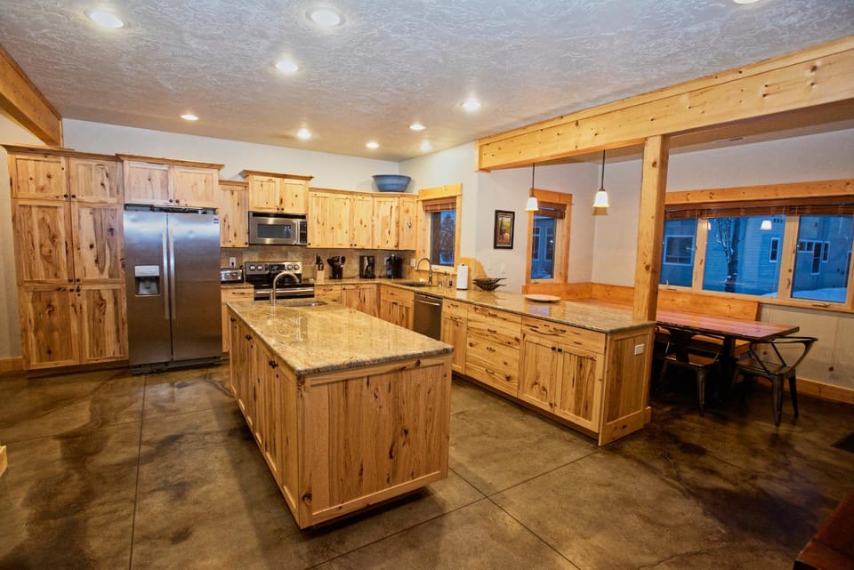 Elk Ridge by Casago McCall - Donerightmanagement House in McCall