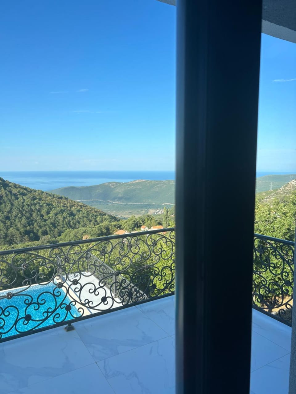 Villa WOLF-Infinity pool & Sea View Villa in Budva Municipality