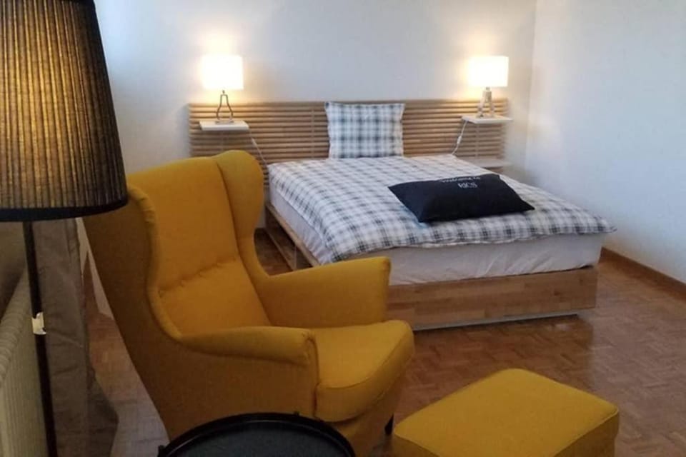 Bed, Living room, Bedroom