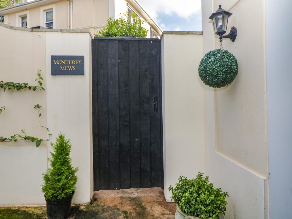 Monterey Mews House in Torquay