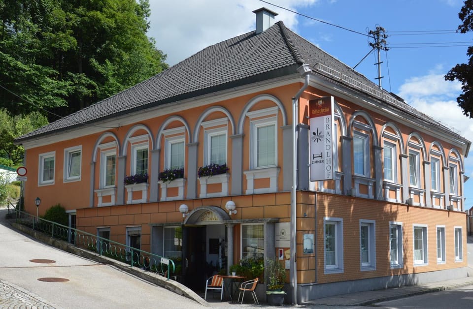 Property building, Neighbourhood