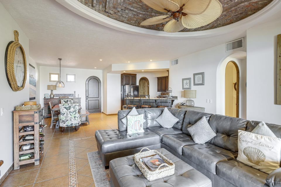 Beachfront Rocky Point Villa w/ Ocean Views! Villa in Rocky Point