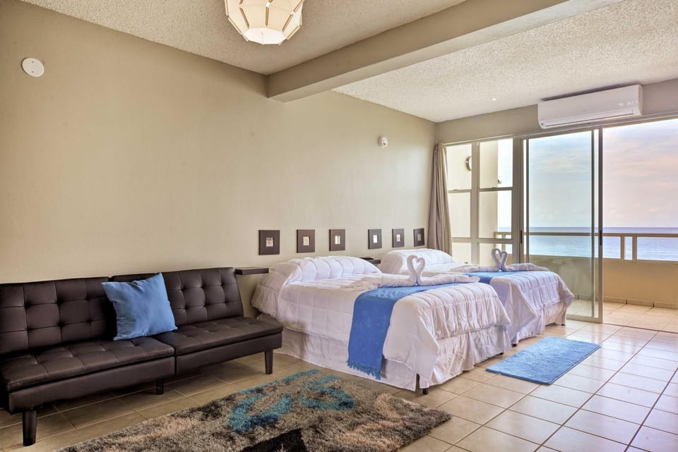 Oceanfront Resort Studio - 2 Mi to Rincon Plaza! Apartment in Stella