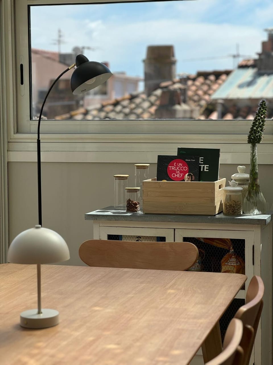 Charmant appartement type loft au cœur de Sanary Apartment in Sanary-sur-Mer