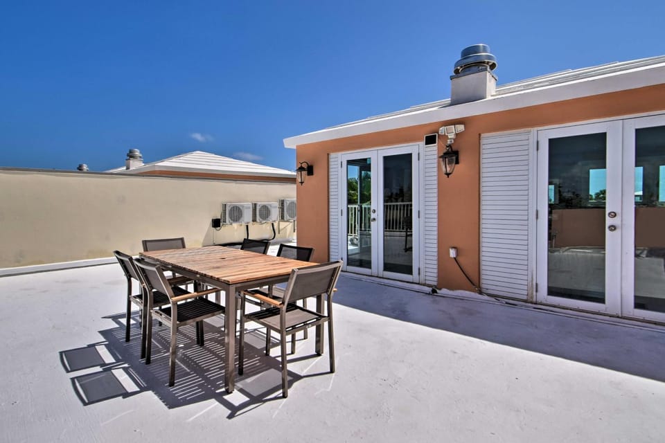 Loiza Condo w/ Rooftop Patio - Walk to Beach! House in Puerto Rico