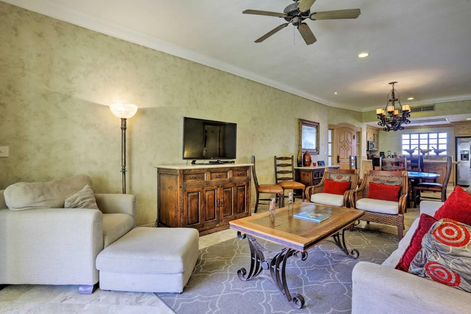 Villa La Estancia Condo: Pools, Hot Tub, & Balcony House in Cabo San Lucas