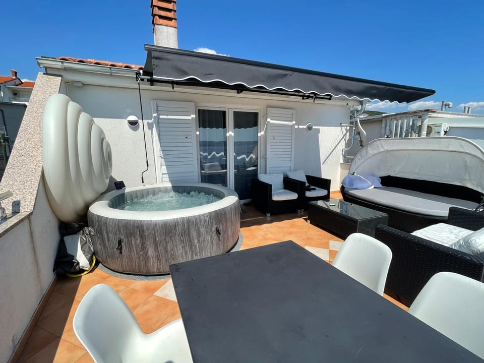 Villa Domgjoni Crikvenica Apartment in Crikvenica