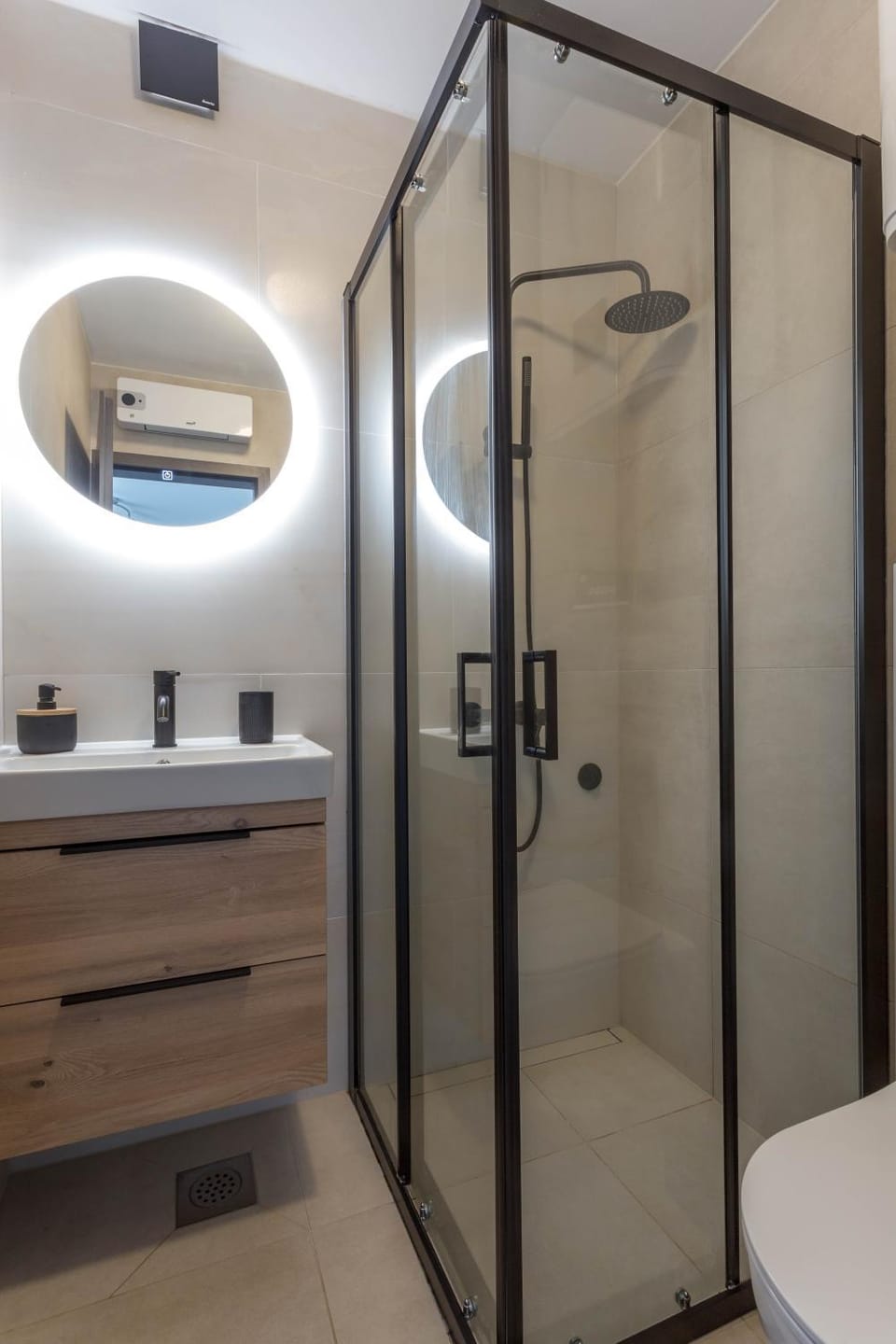 Queen Hvar Luxury Apartment Jacuzzi & Bikes Apartment in Hvar