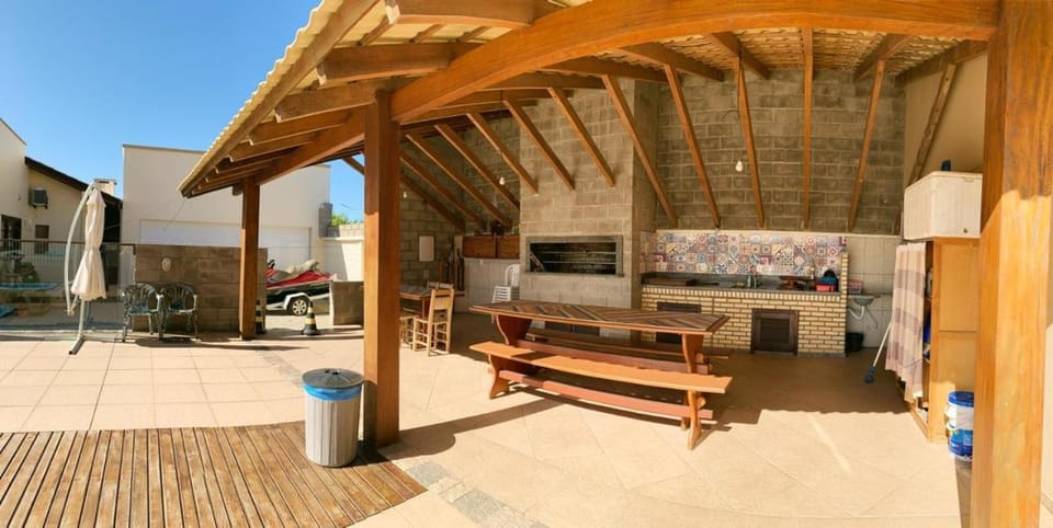 BBQ facilities, Seating area
