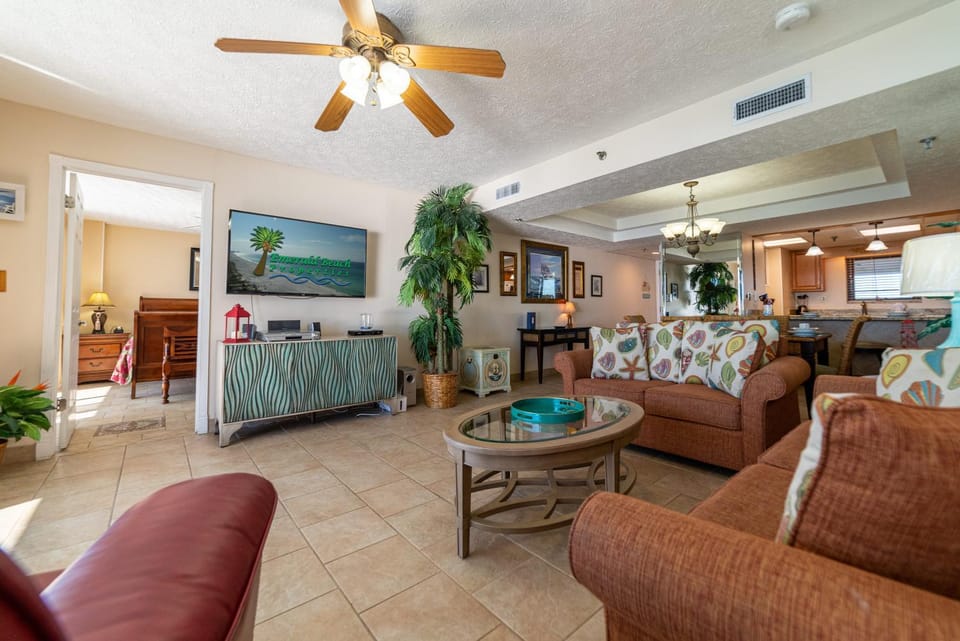 Watercrest 1004 'Neptune's Reef' House in Lower Grand Lagoon