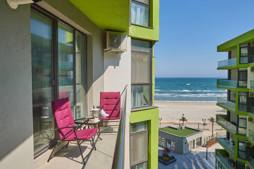 Aquamarin 2BD apt Spa n Pools Beach resort Apartment in Constanța County