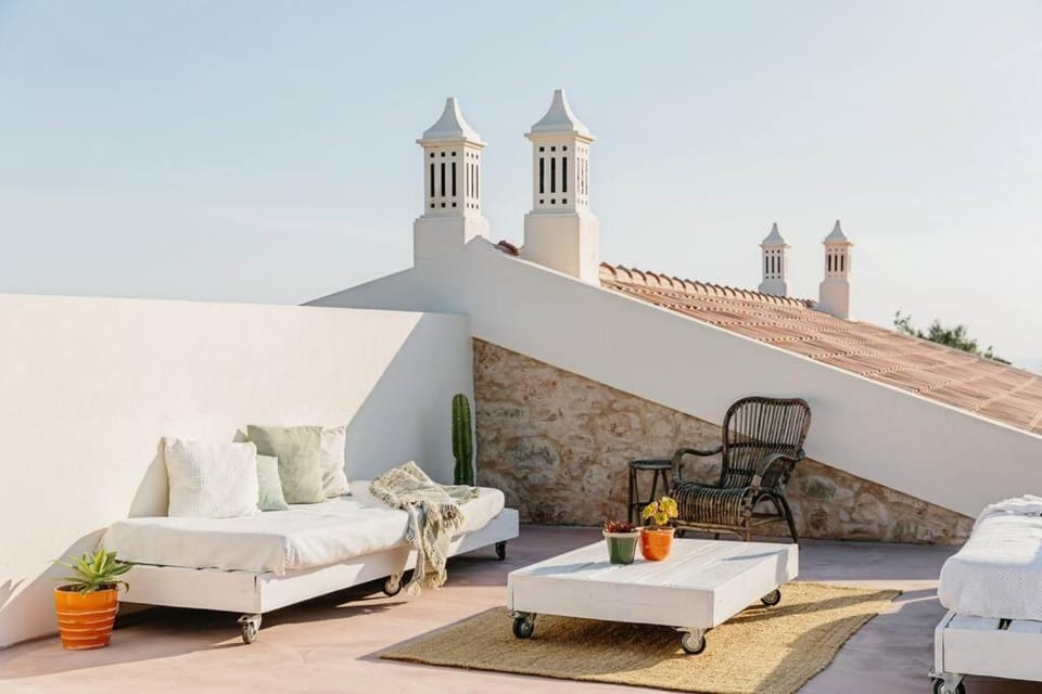 View (from property/room), Balcony/Terrace, Living room