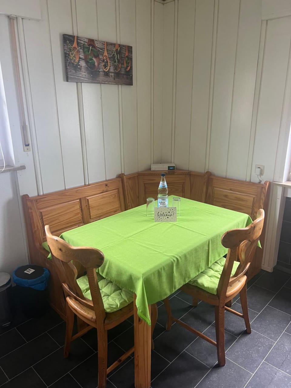 Seating area, Dining area